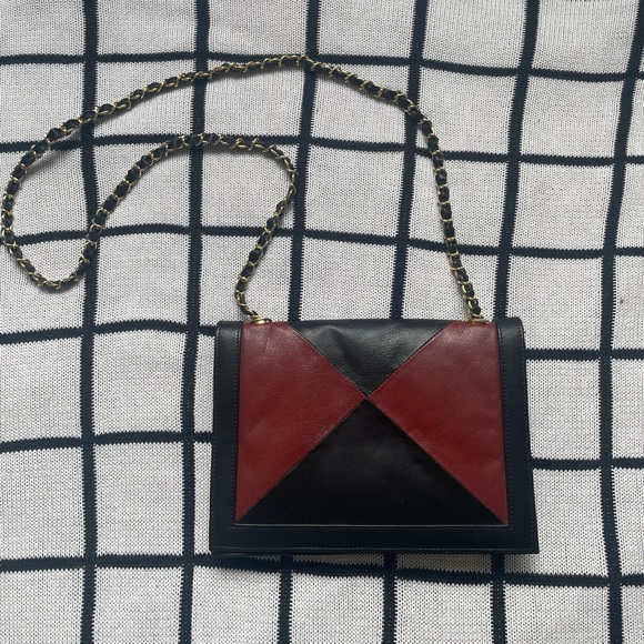 Black and Red Leather Purse - Picture 1 of 3